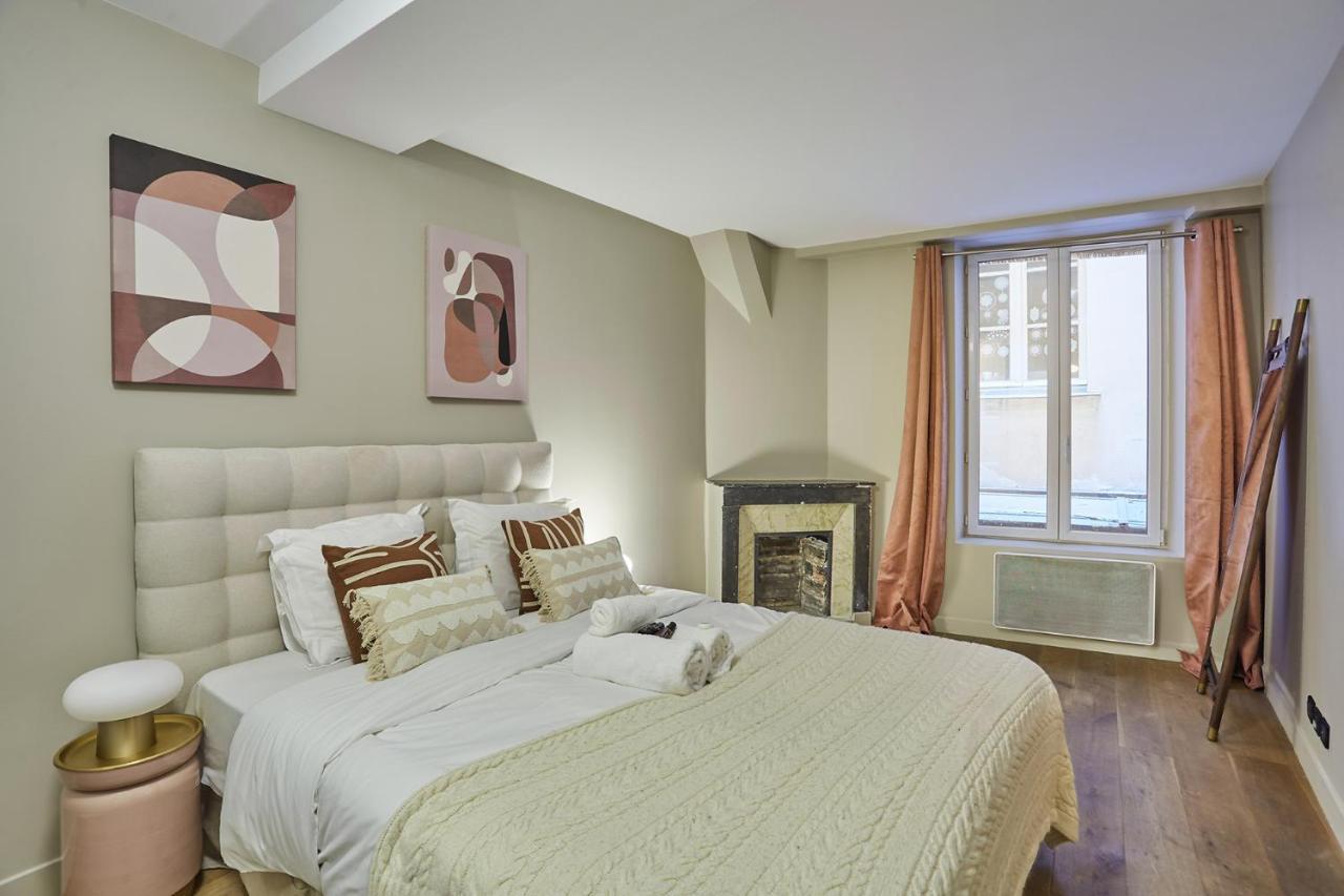 Apartment Louvre Museum By Studio Prestige Parigi Esterno foto